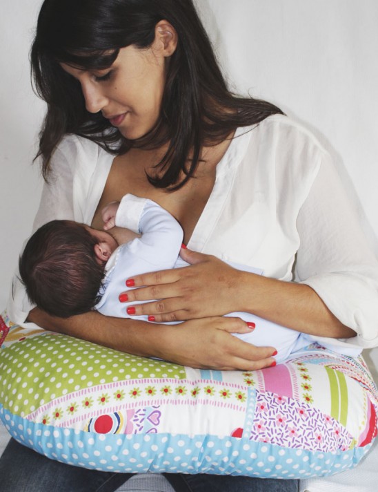 Almofada ergonómica que acompanha o crescimento do bebé.