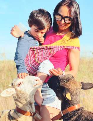 Sling Pouch Pulguinhas, o porta-bebés ergonómico e prático.