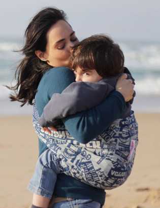 Sling Pouch Pulguinhas: liberdade com o bebé ao colo.